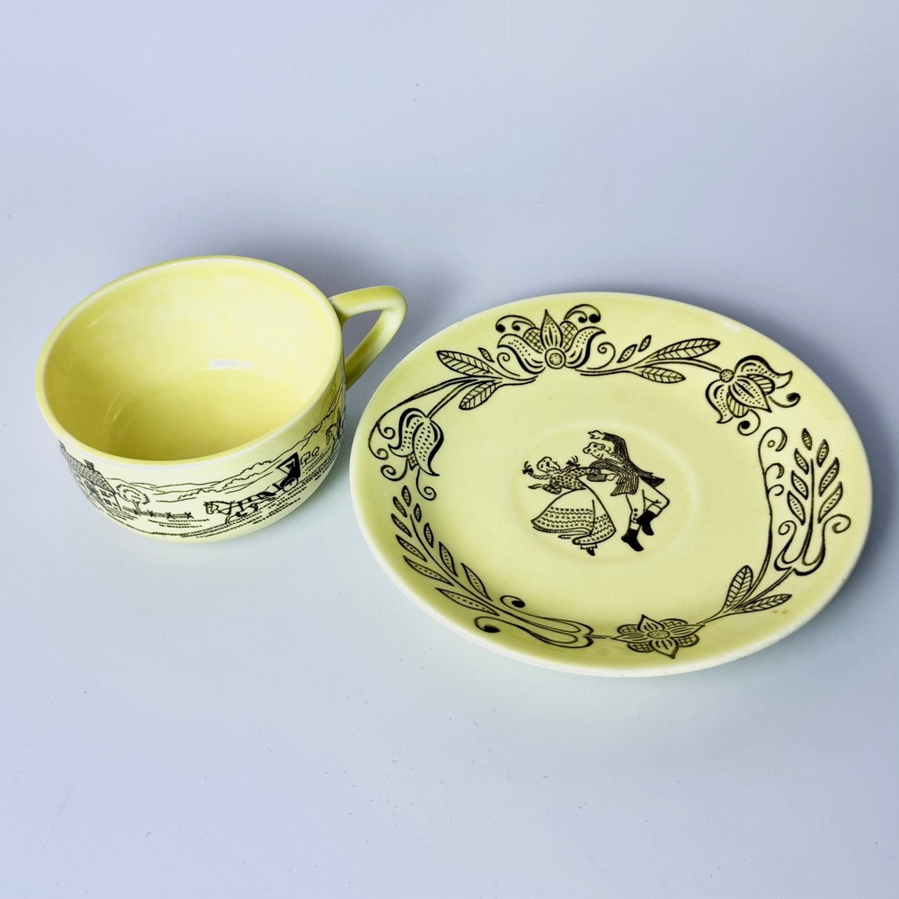 Vintage Royal China "Bucks County" Yellow Cup & Saucer – 1950s‎ - Picture 2 of 5